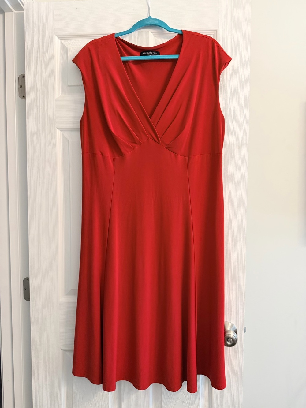 Jones New York Red V-Neck Cap Sleeve Midi Dress